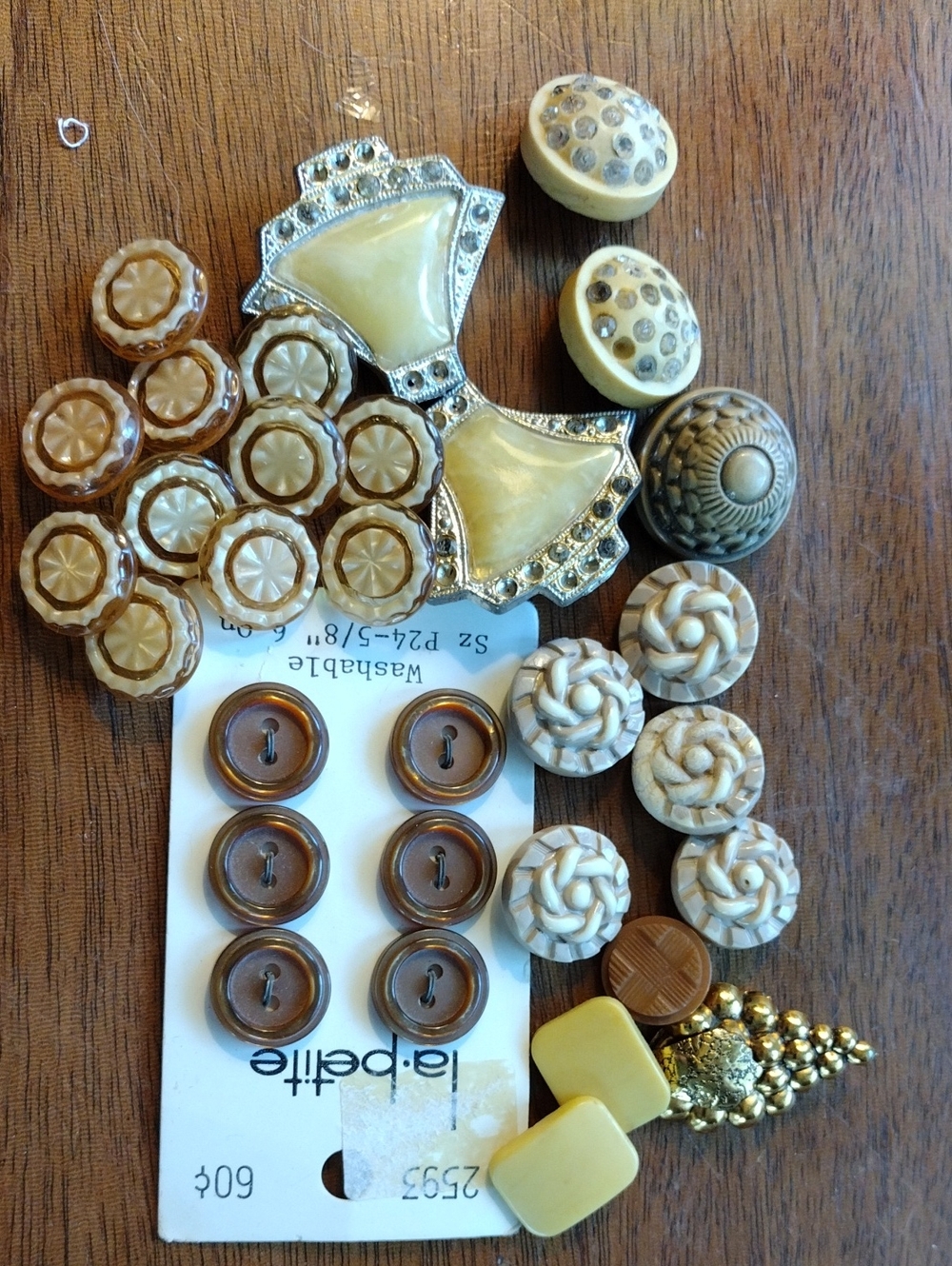 Vintage Button Mix - Light Brown
